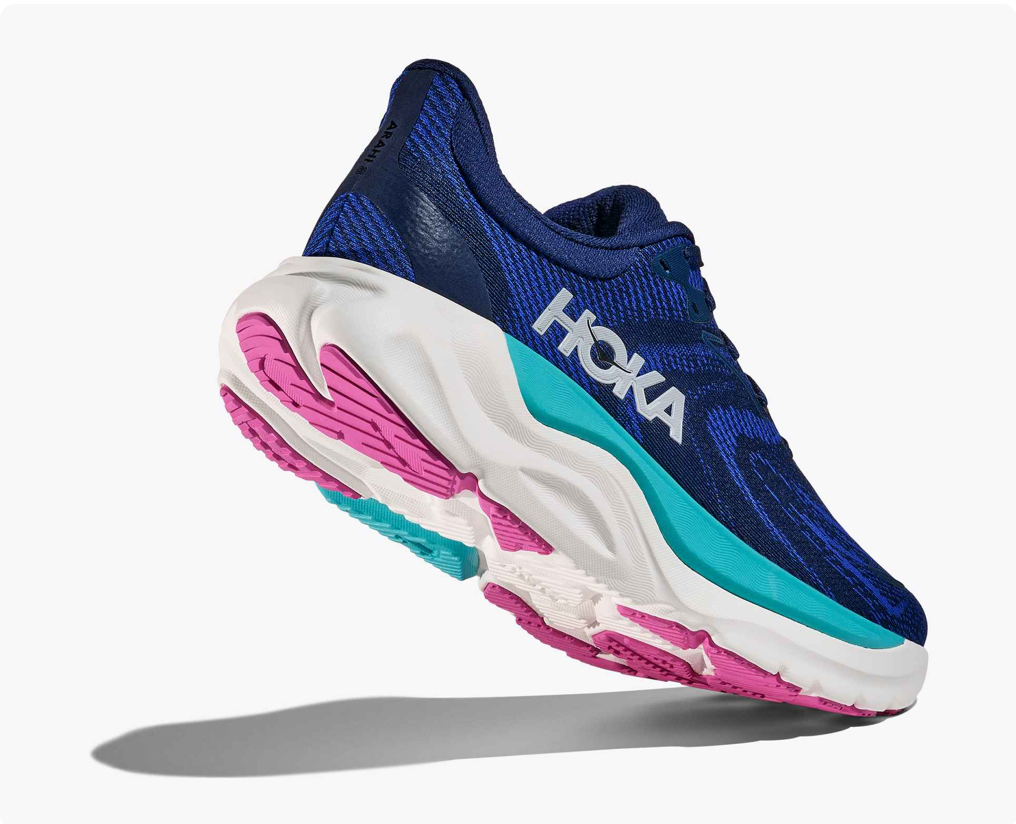 Women's Arahi 8