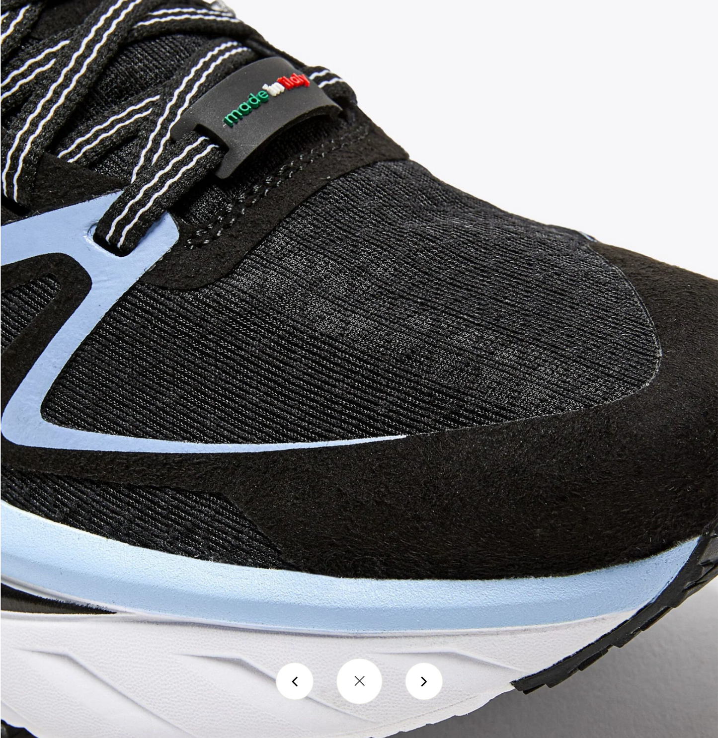 Women's Atomo V7000