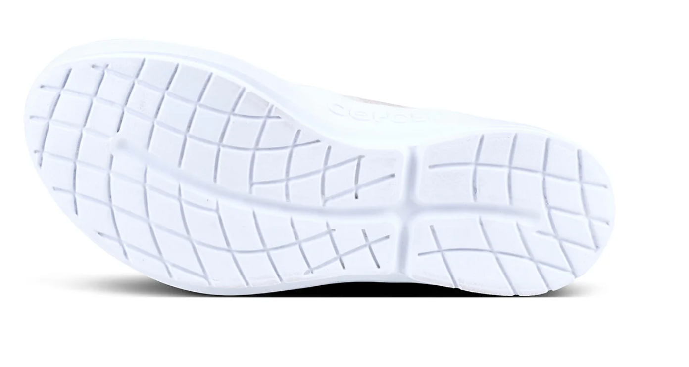 Women's OOmg EEzee Low