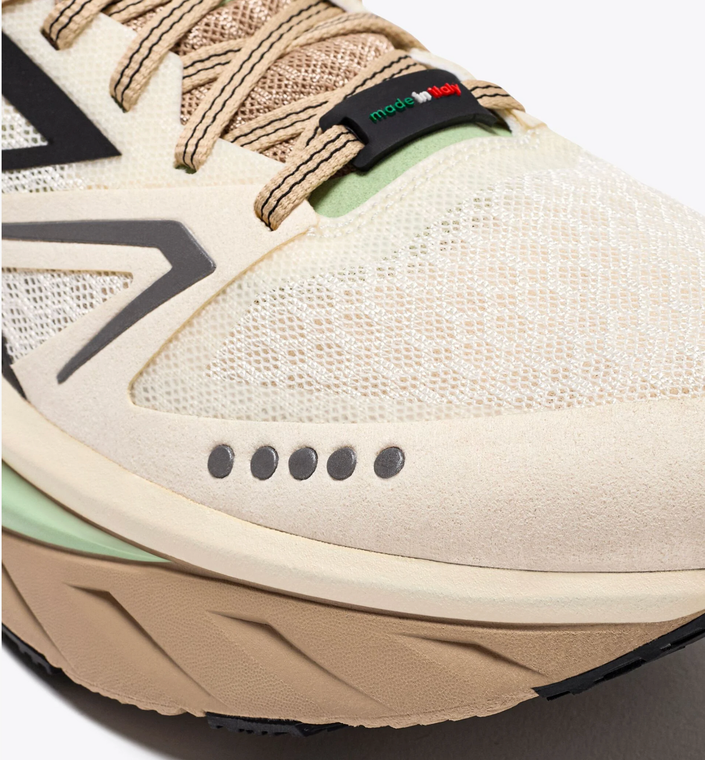 Men's Atomo V7000-2