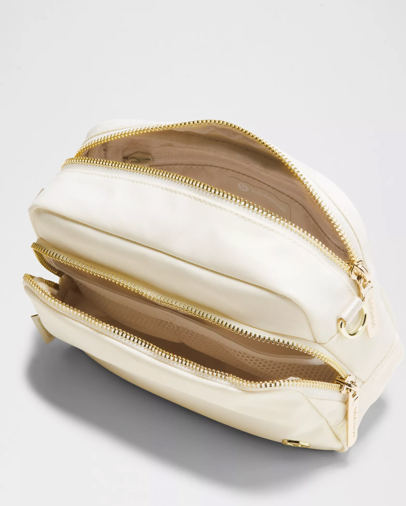Everywhere Crossbody Bag 2L *Metal Hardware
