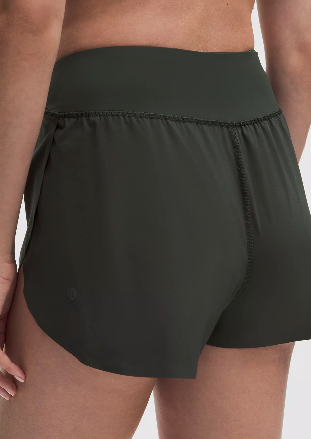 Fast and Free High-Rise Classic-Fit Split Short 3''