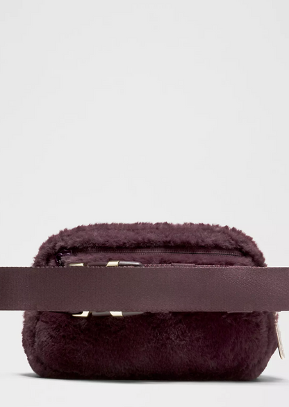 Everywhere Belt Bag *Plush Fleece