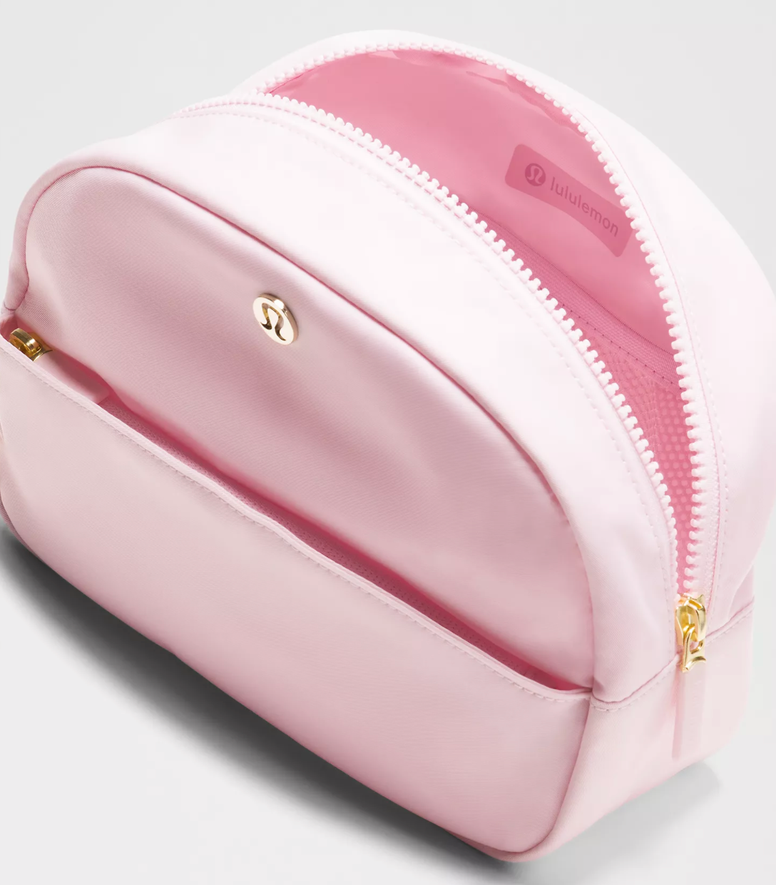 City Essentials Pouch 4L